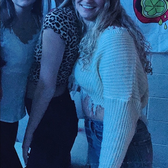 Cropped sweater - Picture 2 of 2